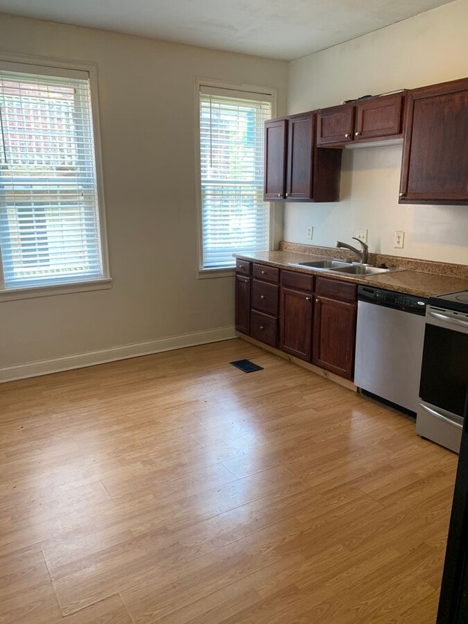 Photo - 142.5 Violet Way