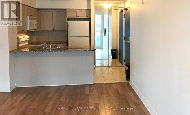 Photo - 30 Grand Trunk Crescent Unit 3607