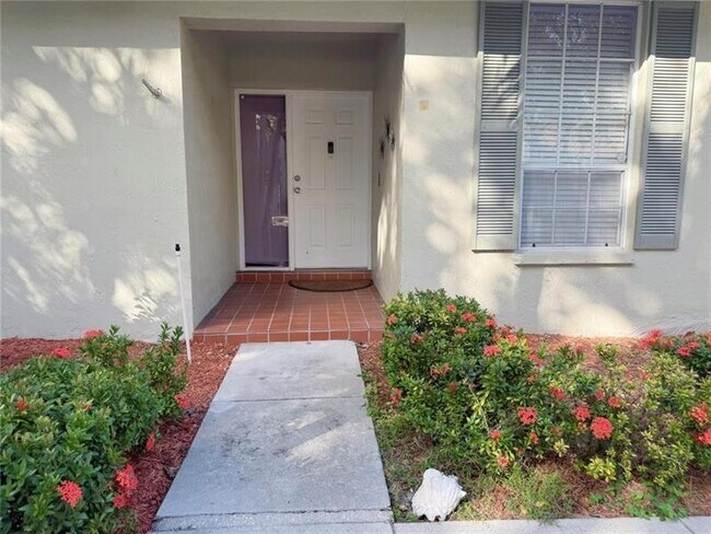 Photo - 10235 Panama St