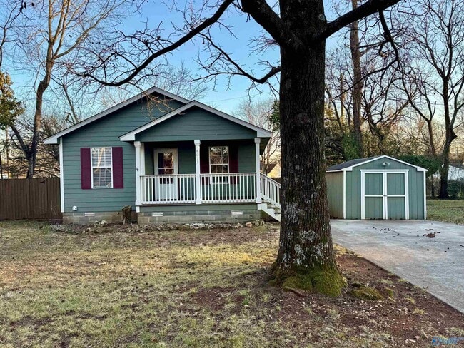 Building Photo - 4013 Pine Ave SW