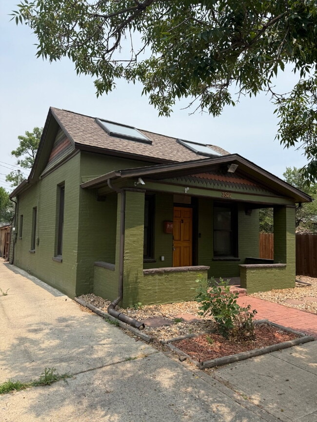 Photo - "Charming 2-Bed, 2-Bath Oasis in Denver’s Vibrant Locale – 1,313 Sq. Ft. of Cozy Elegance!"