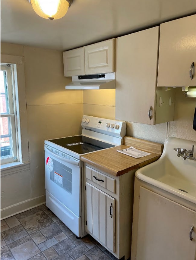 Photo - 105 S Church St Unidad 105 2