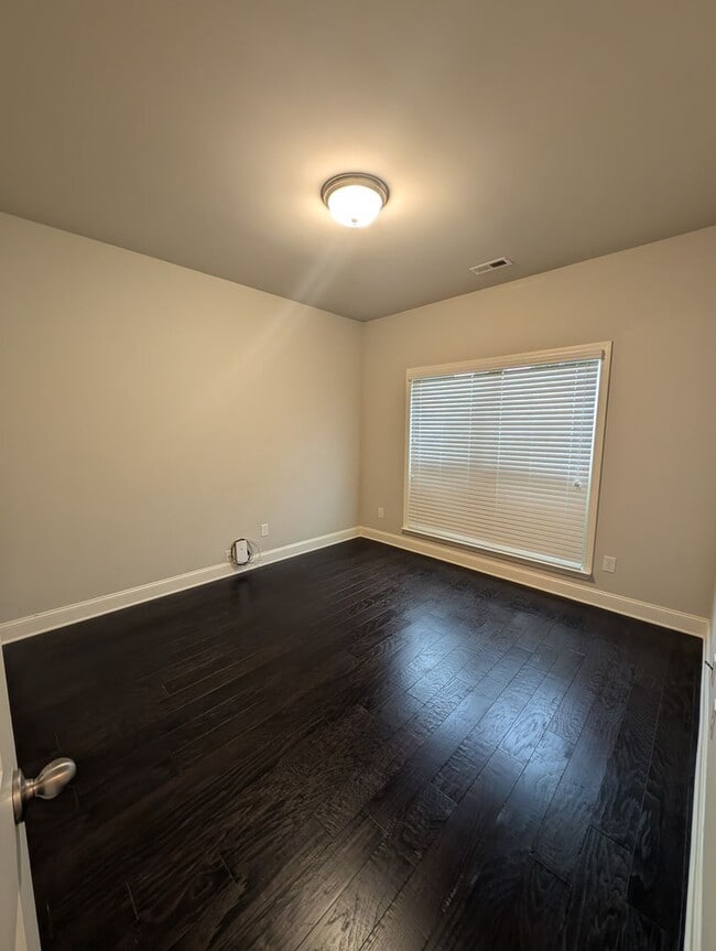 Photo - 207 Blackwood Dr NW