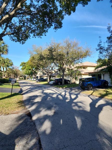 Photo - 1800 NE 39th Ct Unidad 1001