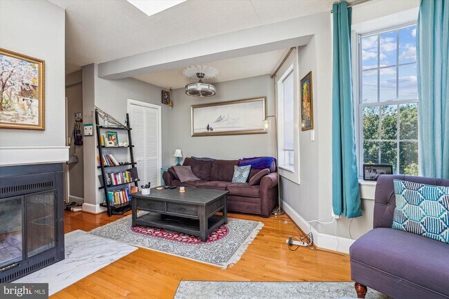Photo - 1125 Maryland Ave NE Unit 16