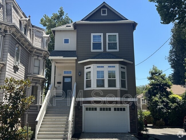 Building Photo - 519 8th St Rental