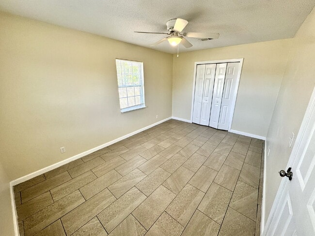 Photo - 1 bedroom 1 bathroom triplex unit Unit F