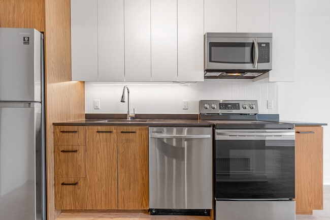 Photo - 192 Bronson Ave. – The Beckett