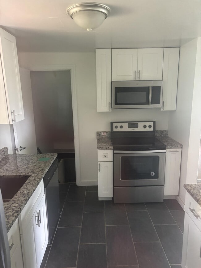 Building Photo - 7467 Church St