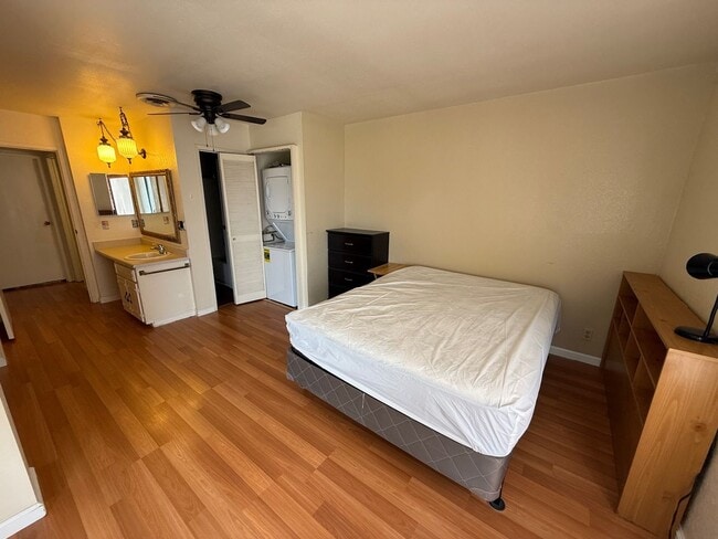 Photo - $1,500 / 1 Bed / 2 Bath Furnished Condo (Kailua Kona) Unit 111