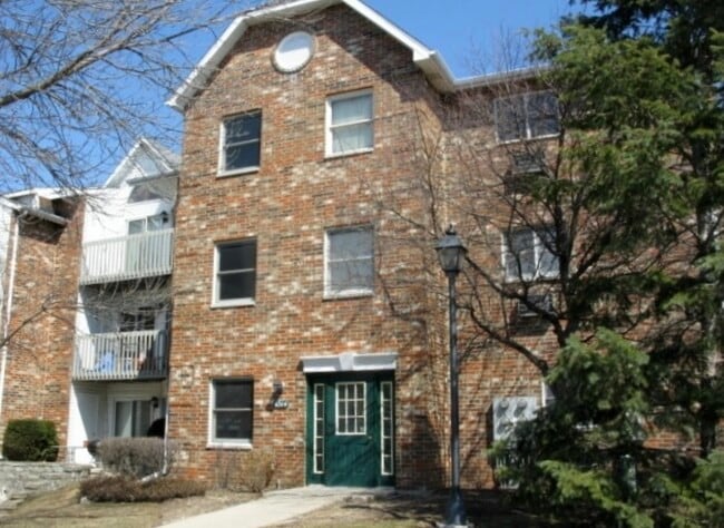 Building Photo - 4314 W Shamrock Ln Unit 3D