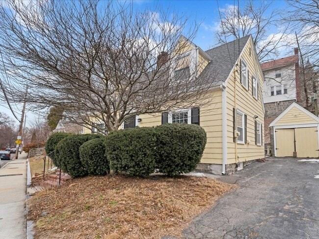 Photo - 40 Lake Shore Rd