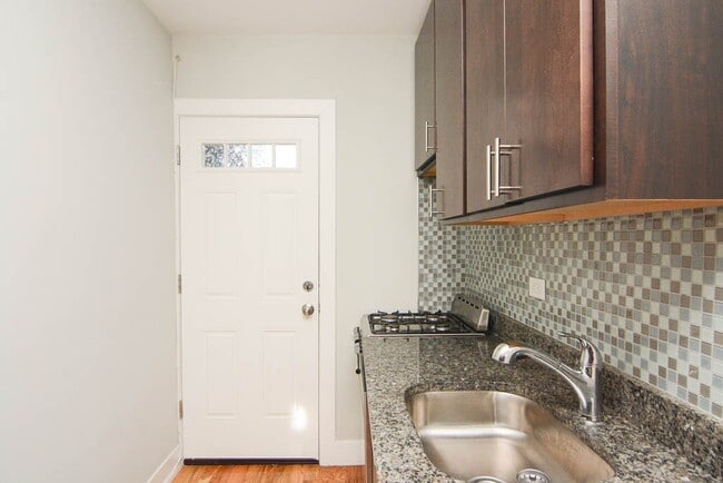Photo - 2850 N Mildred Ave Unit J01W