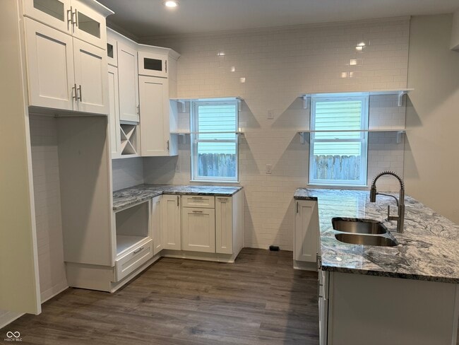 350 E Minnesota St