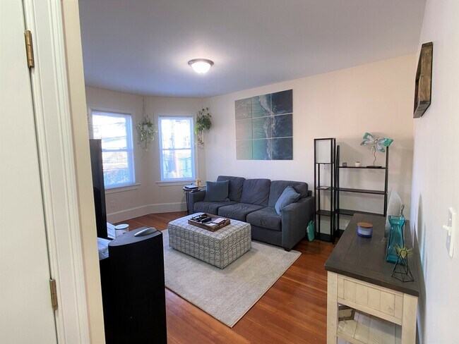 Photo - 15 Sargent Ave Unit 2