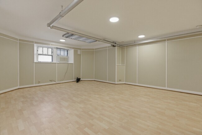 Photo - 6645 N Greenview Ave Unidad Garden