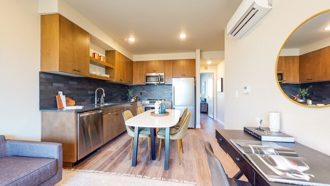1 Bedroom Living & Kitchen