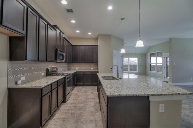 Photo - 124 Claiborne Lake Ln