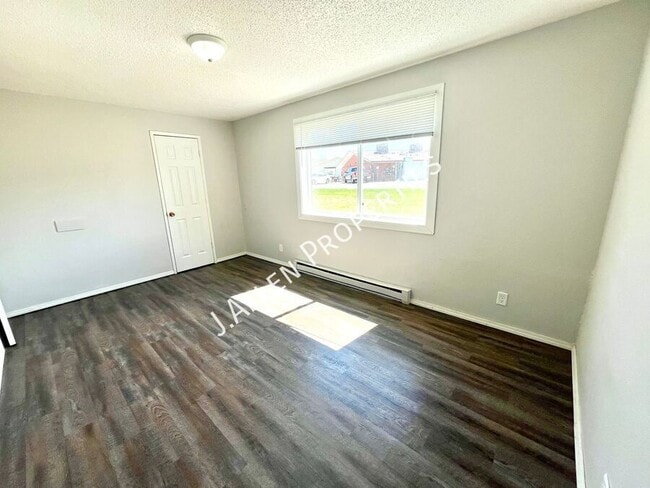 Photo - 1807 Parker Cir Unidad C