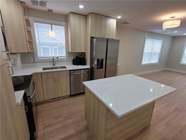 Photo - 29 Dunford St Unit 2