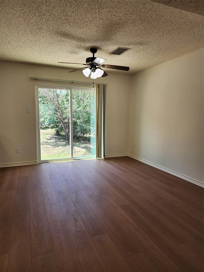 Photo - 2704 Vinson Ct