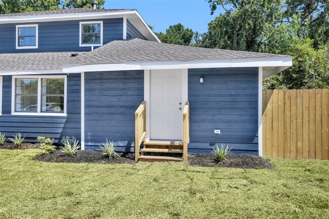 Building Photo - 16016 Green Manor Dr Unit B Rental