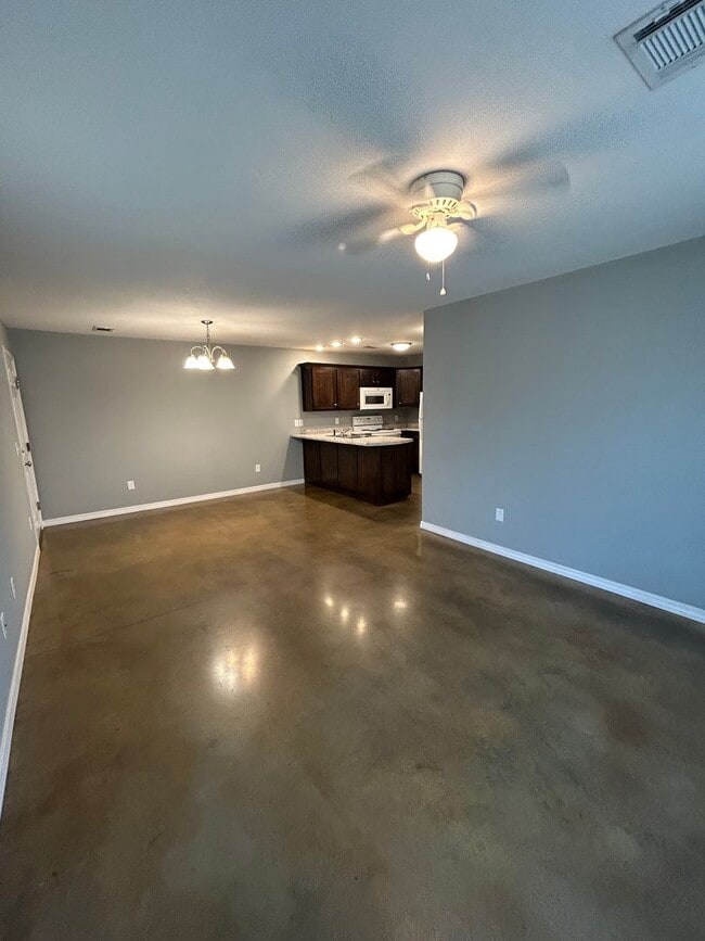 Photo - 103 Sequoya Dr Unidad A