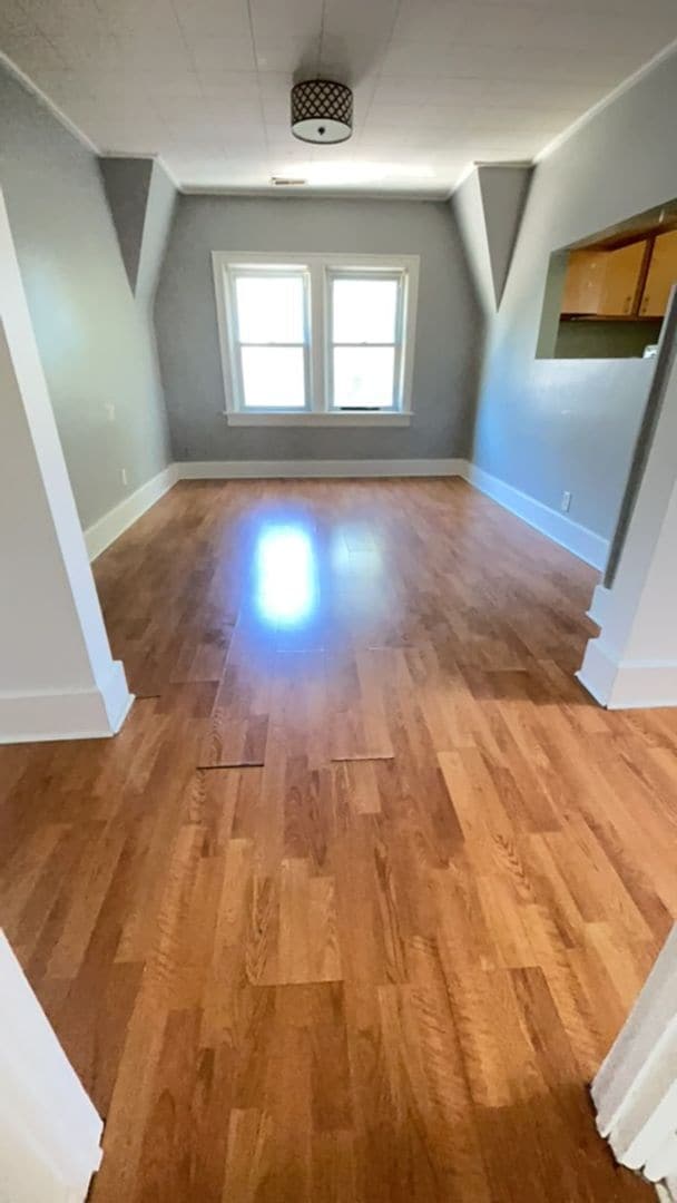 Building Photo - Beautiful Apartment – Peaceful and Spacious Living Unit 2