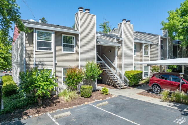 Photo - The Hamptons at River Heights Apartments