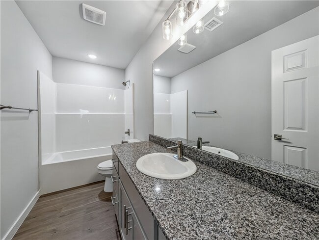 Photo - 6613 NW Altus St