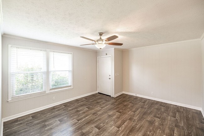 Photo - Charming Duplex Rental in Hendersonville!
