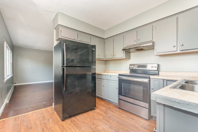 Photo - 10448 W Cermak Rd Unit 2R