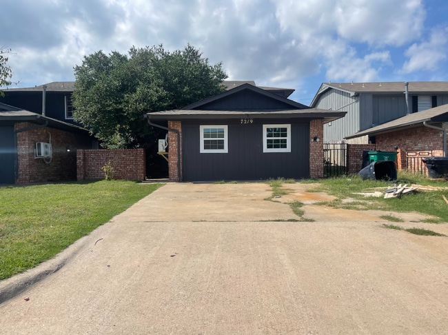 Building Photo - 7219 Edenborough Dr