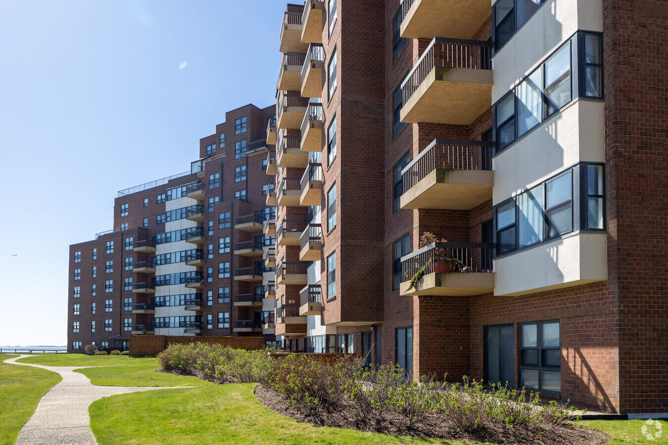 Alt. Exterior - Seal Harbor Condominiums