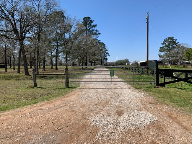 Photo - 29229 Sheffield Rd