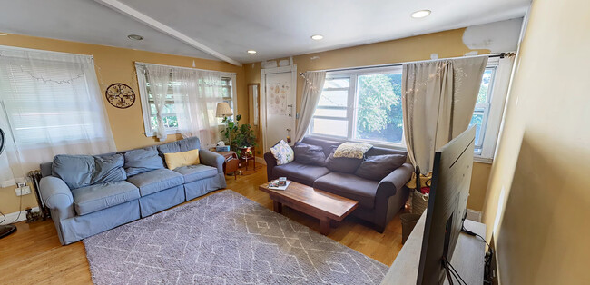 Building Photo - 2572 Massachusetts Ave Rental