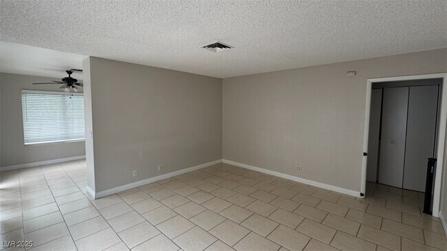 Photo - 4754 Willow Crest Ave