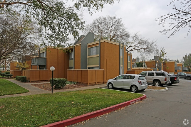 Photo - 5440 Marconi Ave