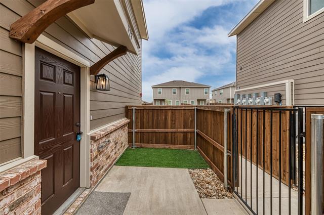 Photo - 723 Wheatfield Dr