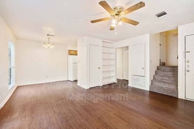 Photo - 115 S Frio St Unit I