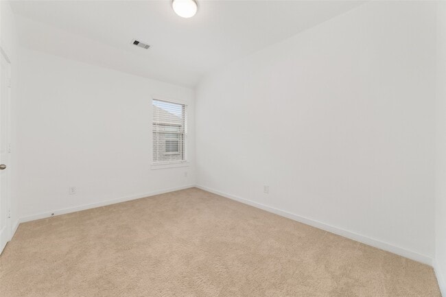 Building Photo - 5014 Chestnut Orch Dr