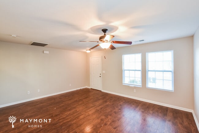Photo - 145 Darrow Creek Dr