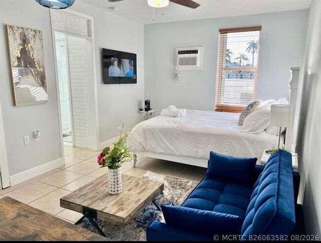 3312 SE 7th St Unit 1A