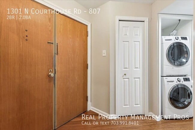 Photo - 1301 N Courthouse Rd Unit 807