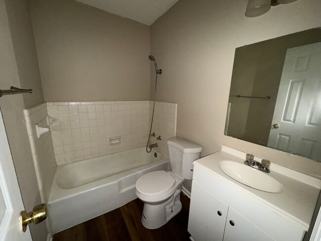 Photo - Wadsworth Apartments Unit 100 Apartment A