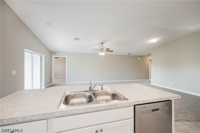 Photo - 2903 25th St W