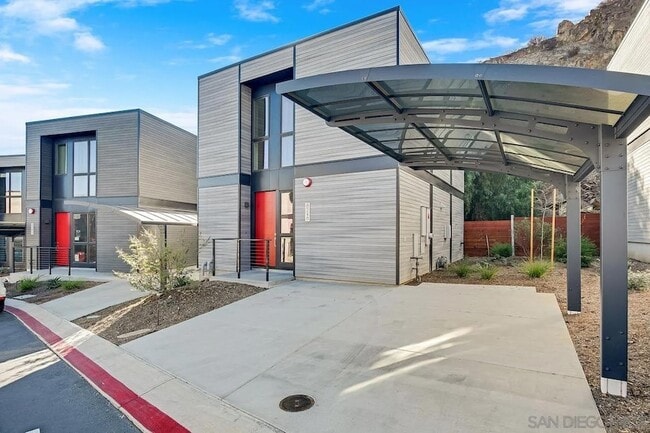 Photo - 8248 High St