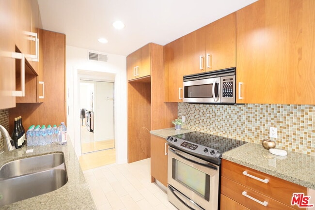 Photo - 4407 Francis Ave Unit 201