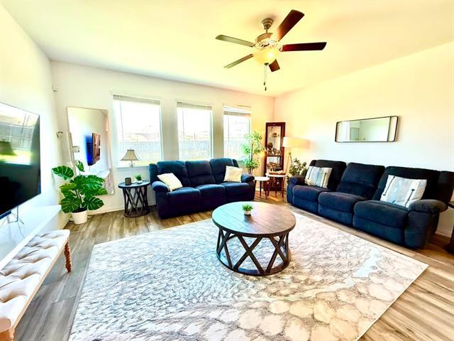 Photo - 1601 Lake Grove Dr