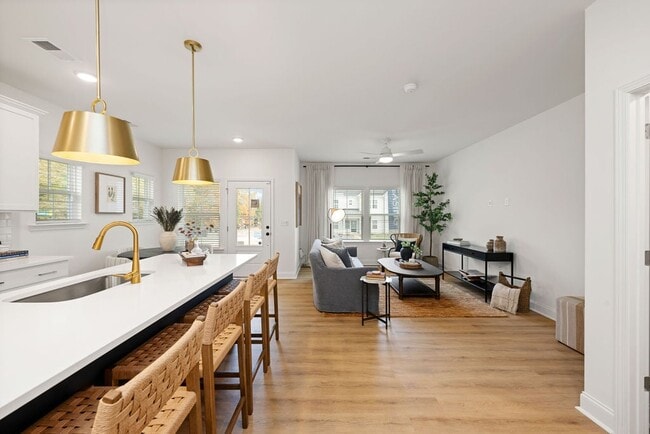 Photo - Marglyn Matthews